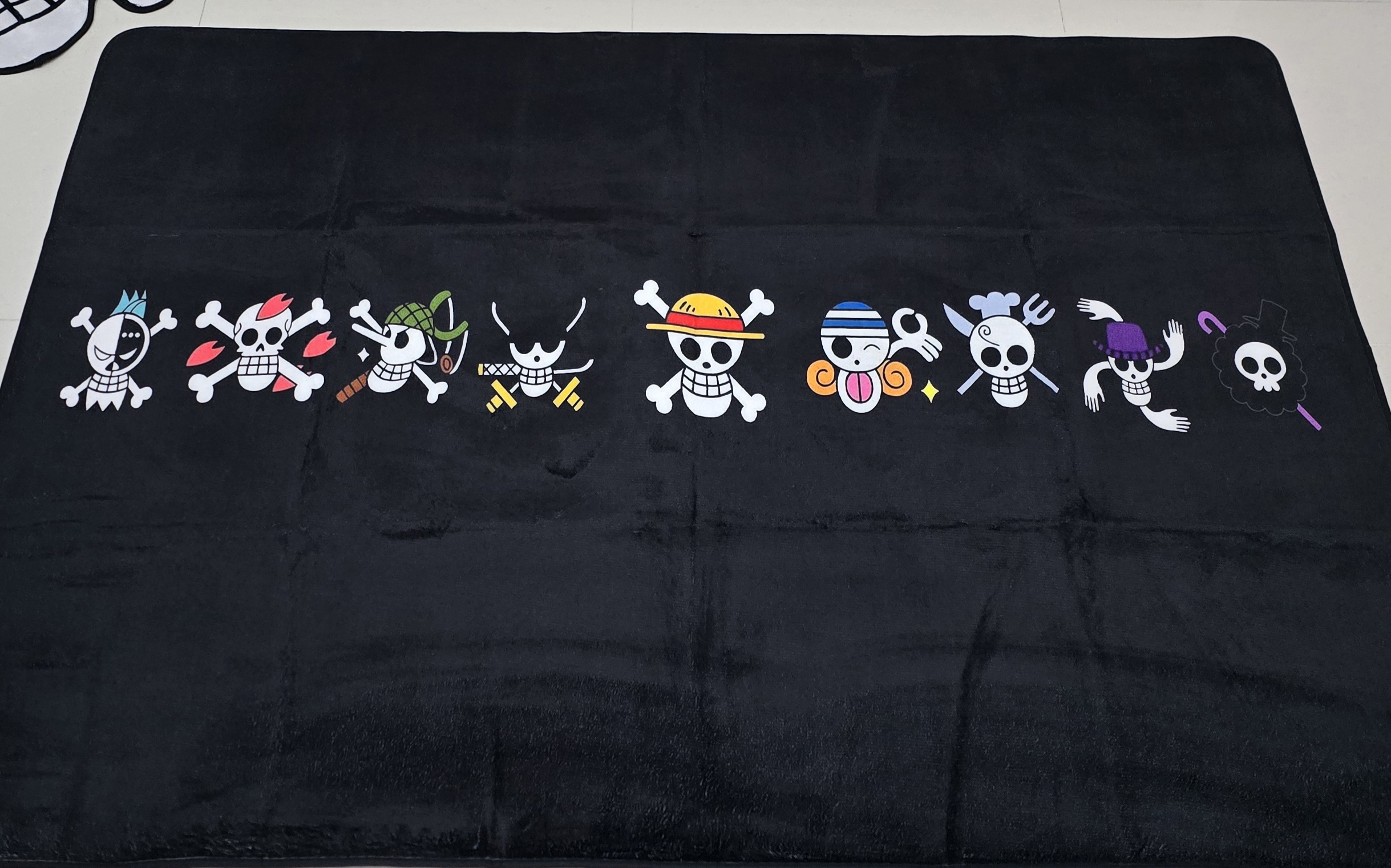 one piece – multi flags rug